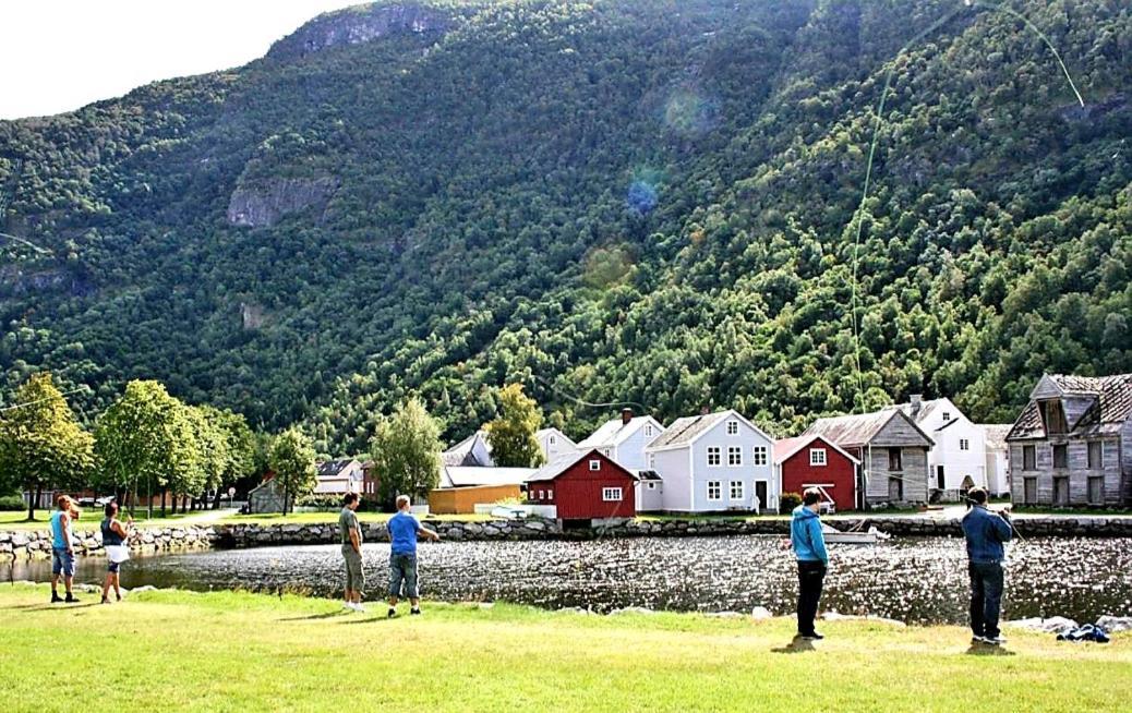 Kvammehuset Pa Gamle Laerdalsoyri Villa Bagian luar foto