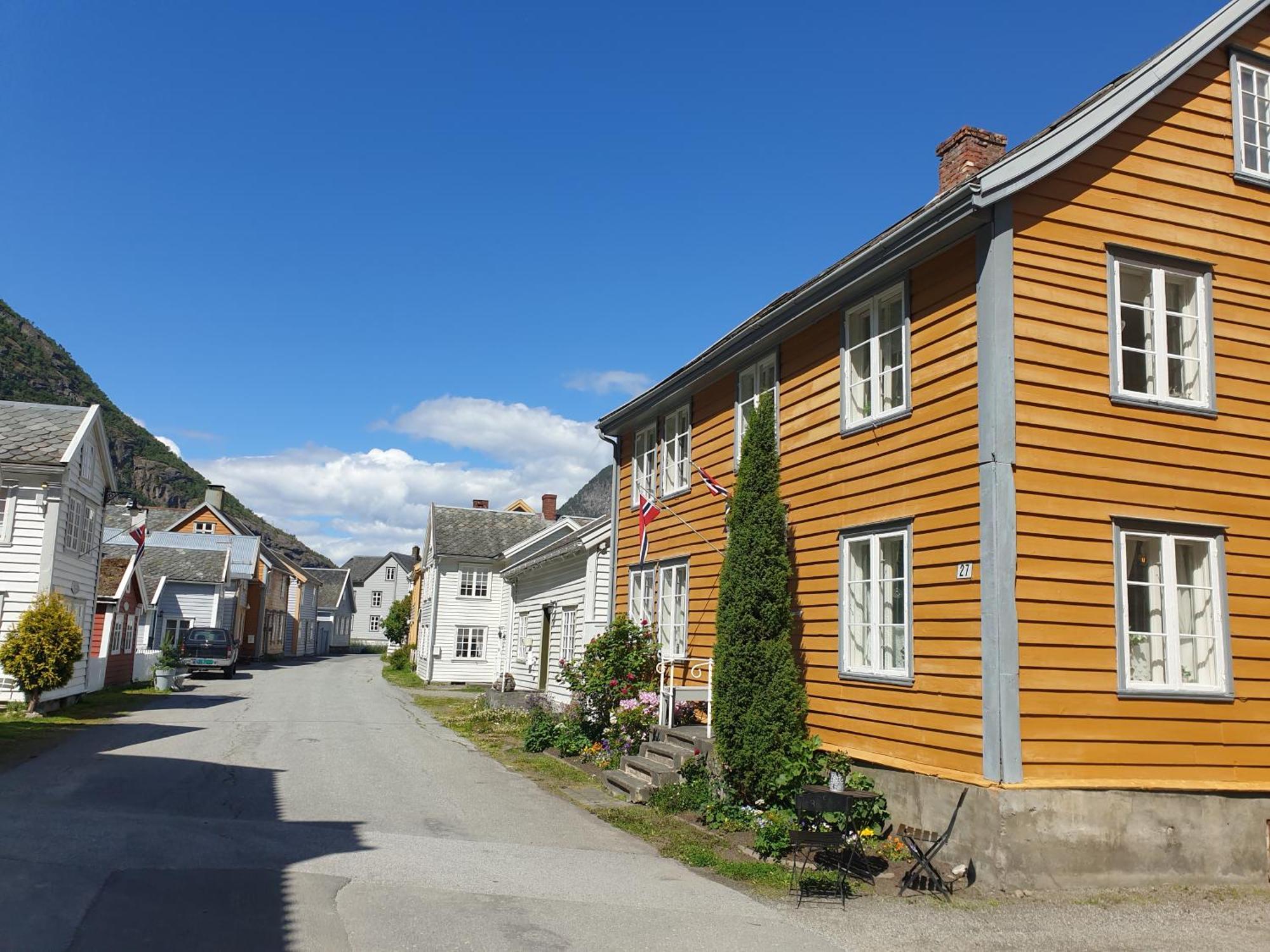 Kvammehuset Pa Gamle Laerdalsoyri Villa Bagian luar foto